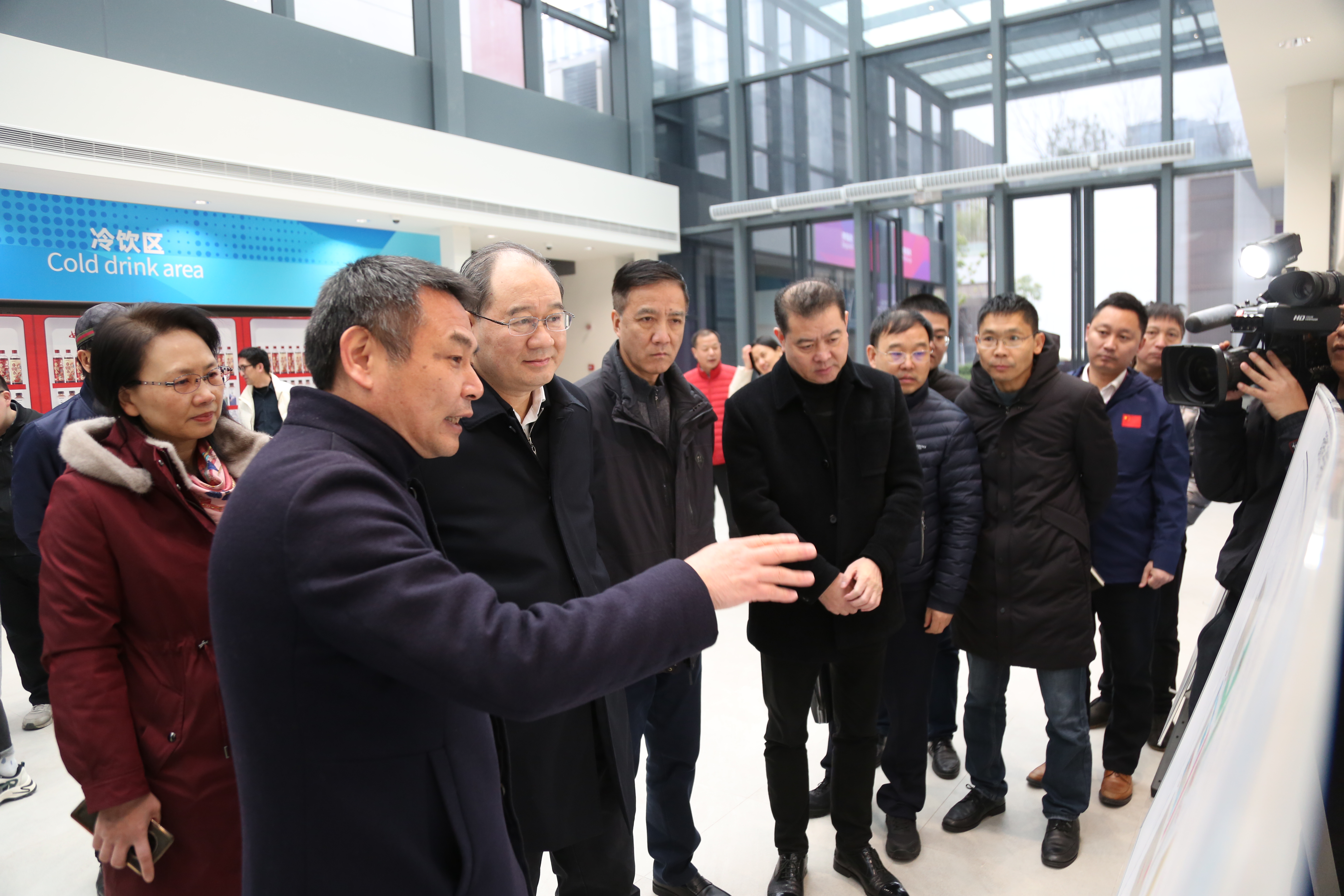 李火林主任带队赴亚运村各区块调研